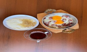 Kaymak Bal Cevizli+ Sucuklu Yumurta+Çay